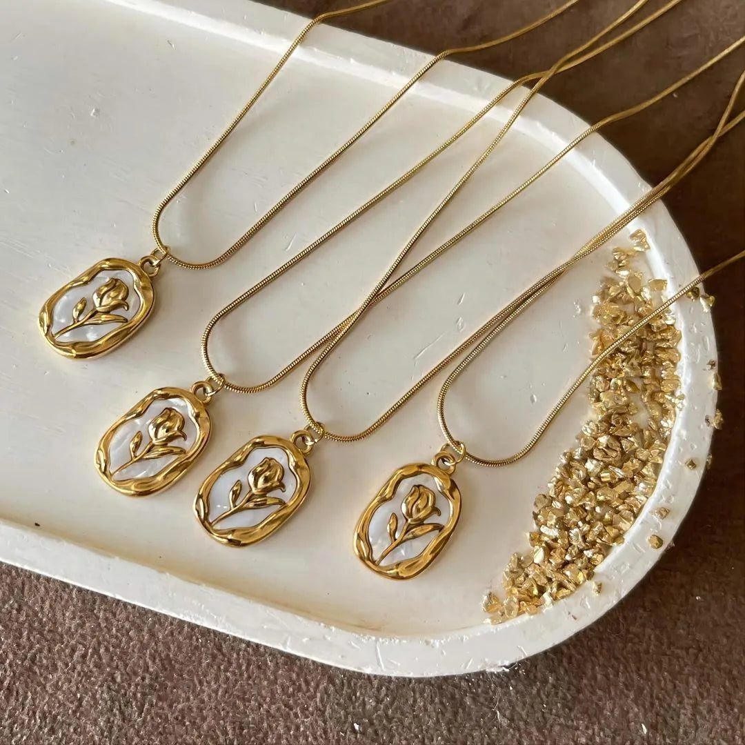 Rose Vintage Necklace